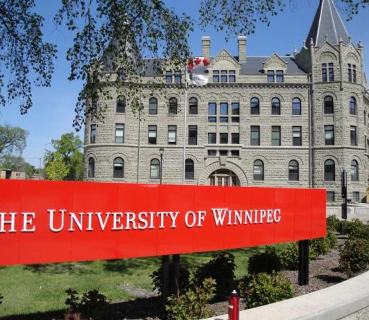 Becas de pregrado para estudiar en Canada